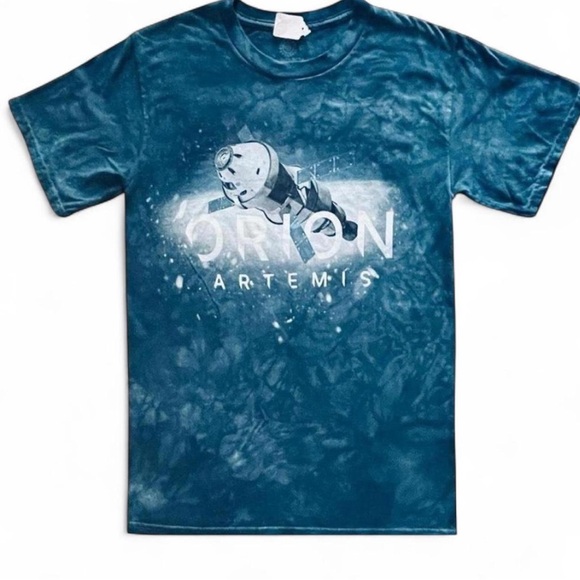 NASA Artemis Orion Blue and White The Mountain T-Shirt NWT RARE